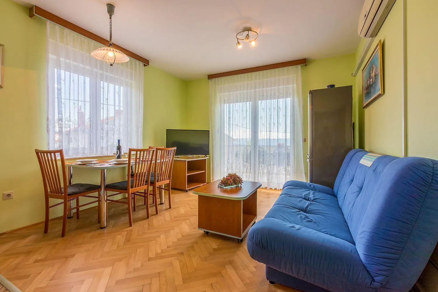 Komfortables Apartment Nur 500 Meter Zum Strand Mit Meerblick, Klima, Privatem Balkon Crikvenica