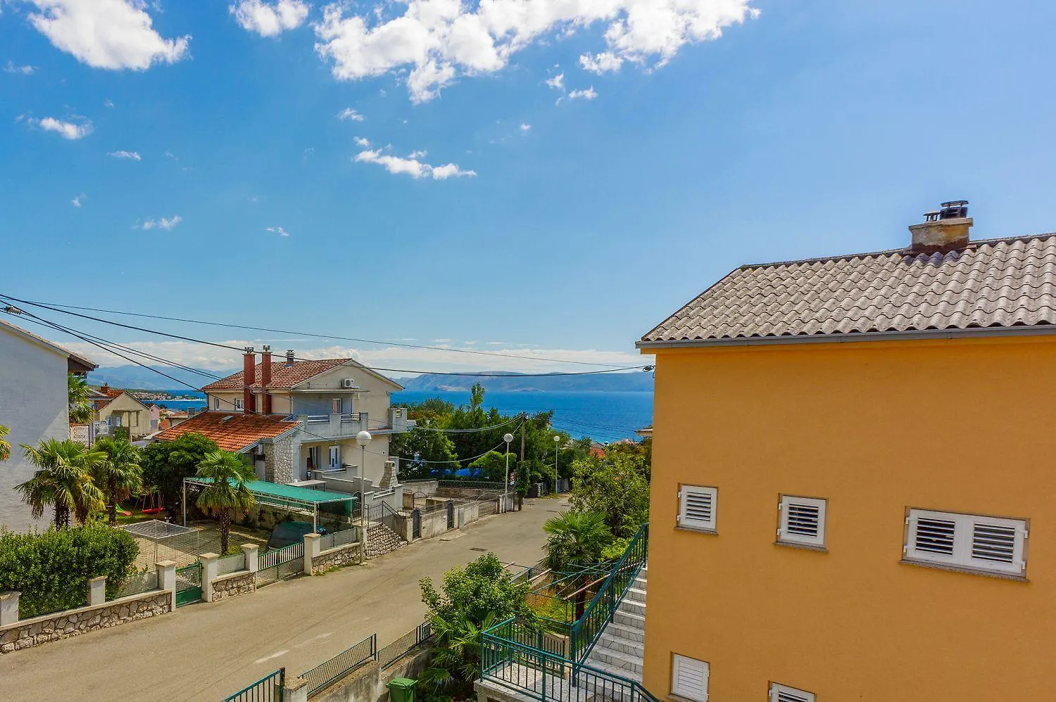 Komfortables Apartment Nur 500 Meter Zum Strand Mit Meerblick, Klima, Privatem Balkon Crikvenica